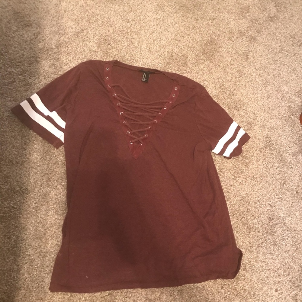 Size medium. Forever 21 shirt.